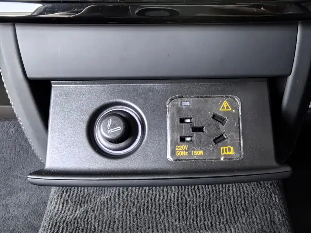 Audi A8 — миниатюра 30