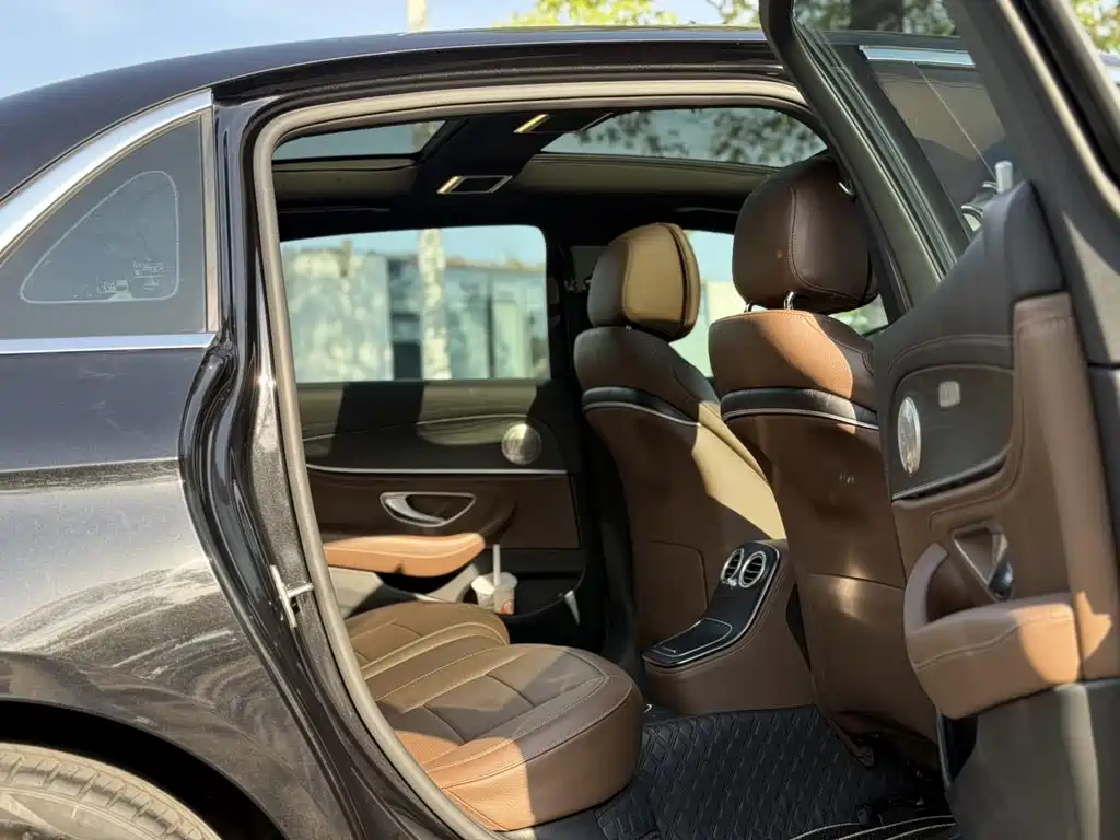 MERCEDES-BENZ E CLASS