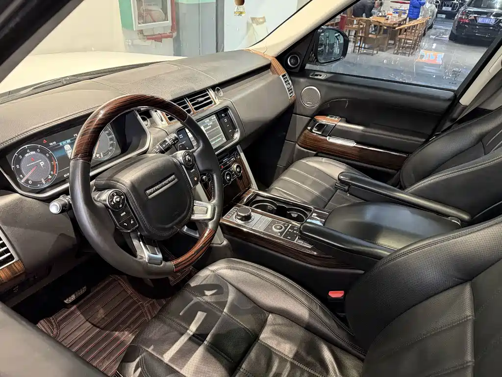 Land Rover Range Rover — миниатюра 13