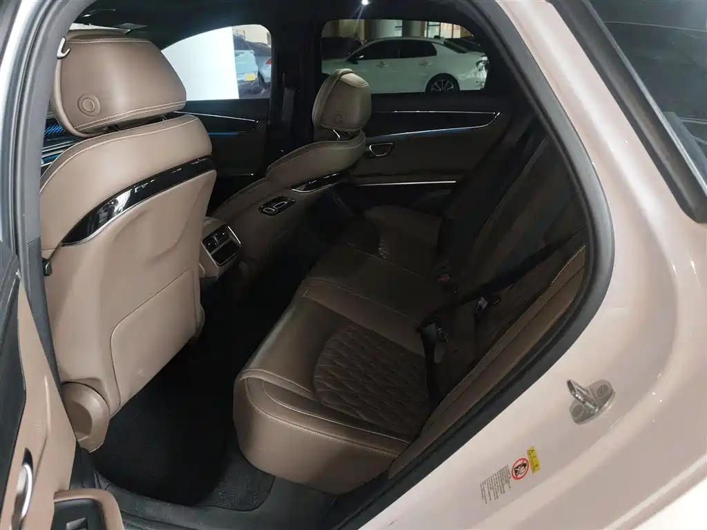 BYD Han - фото 17