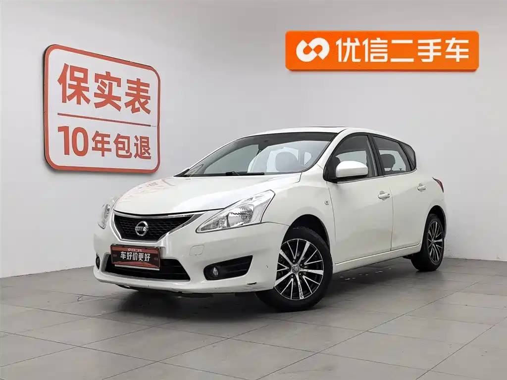 Nissan Tiida 2015
