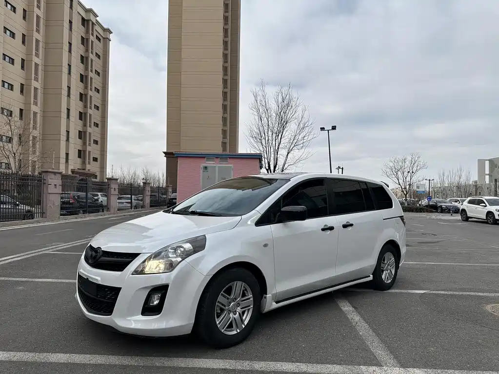 Mazda 8 2013