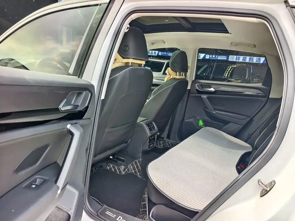 Volkswagen X — миниатюра 7