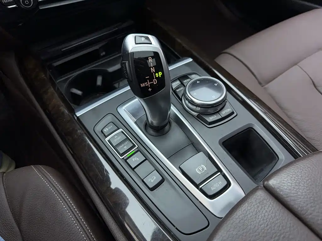 BMW X5 (Import) — миниатюра 8
