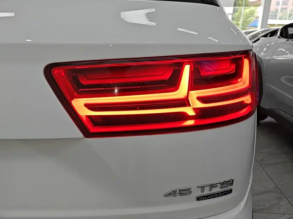 Audi Q7 2019 45 TFSI Comfort
