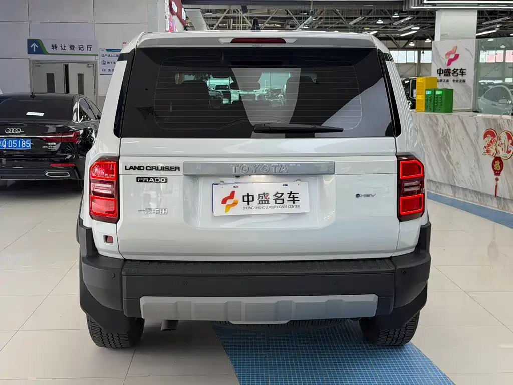 Toyota Land Cruiser Prado 2025 2.4T TX 5 мест