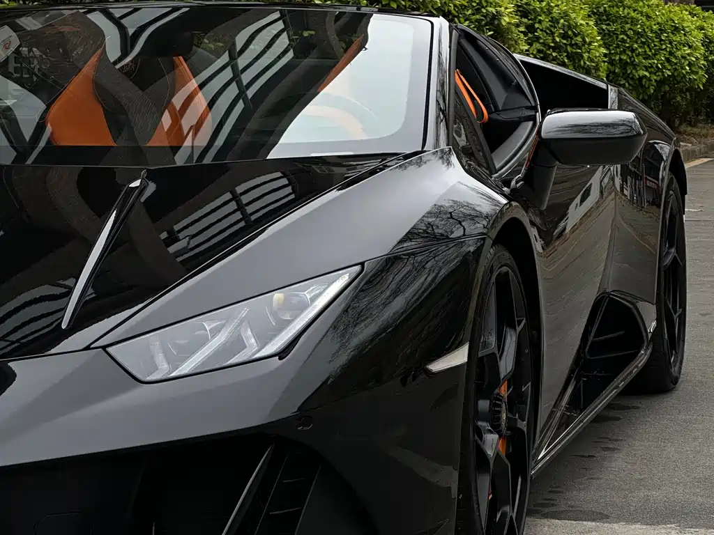 LAMBORGHINI HURACÁN