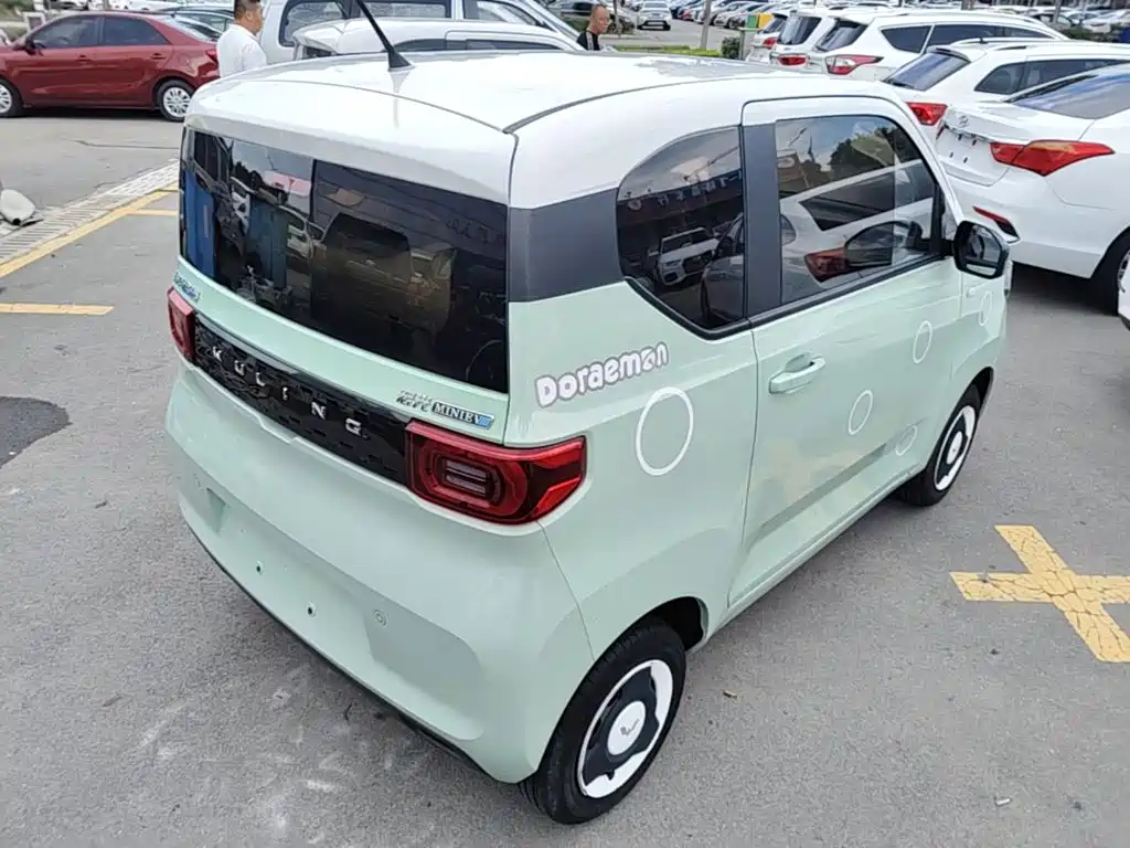 Wuling MINIEV — миниатюра 7