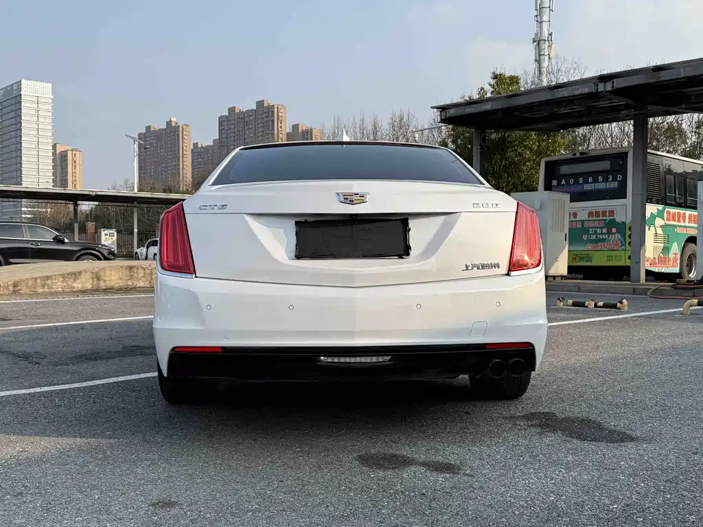 CADILLAC CT6