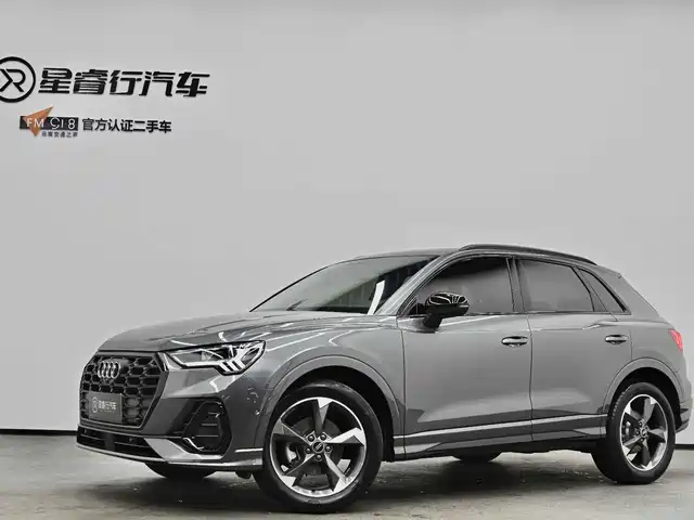 AUDI  Q3 2021