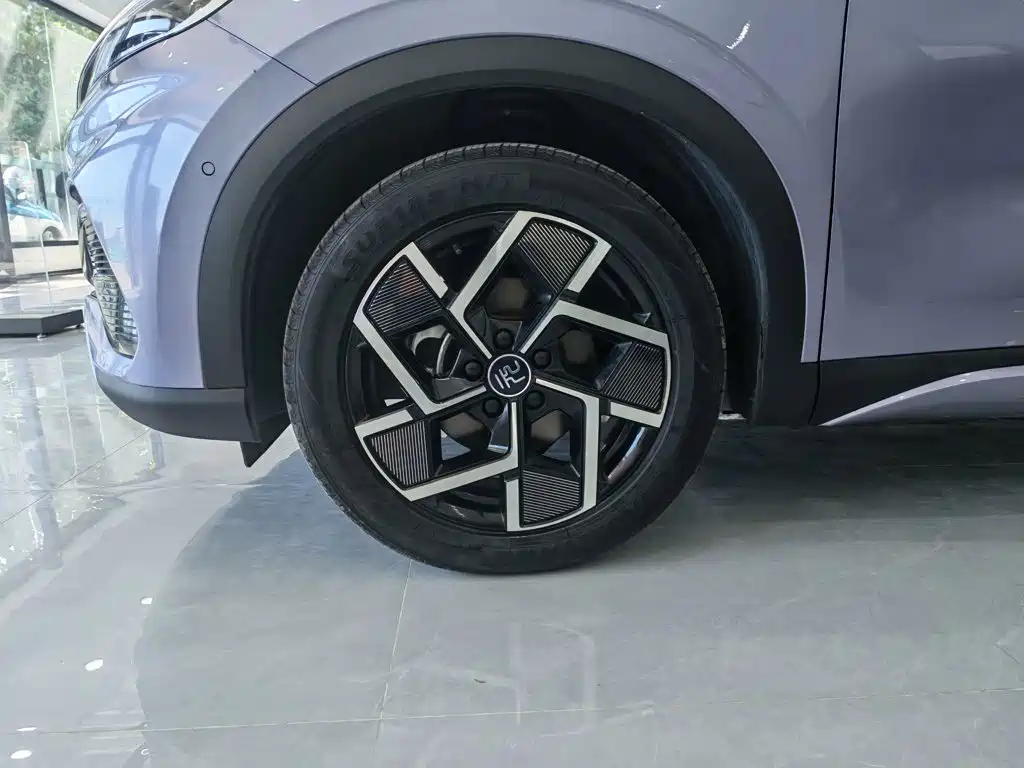 BYD Yuan Plus — миниатюра 12