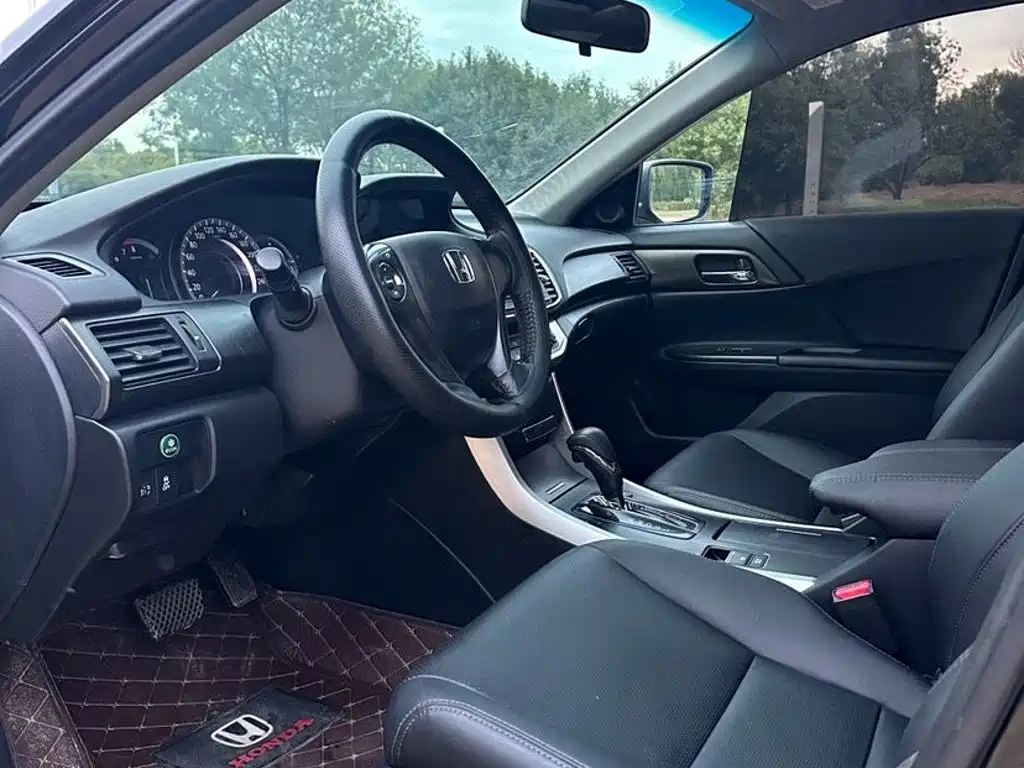 Honda Accord — миниатюра 8