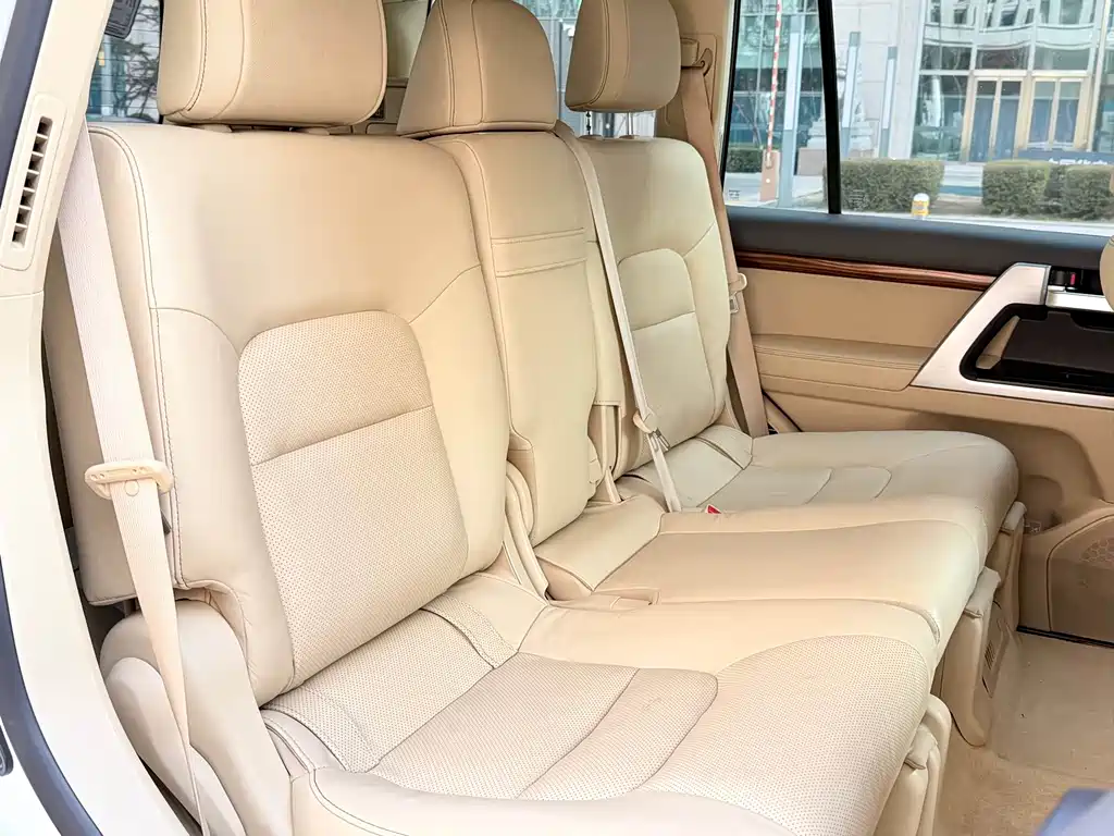 Toyota Land Cruiser 2016 4.0L AT VX