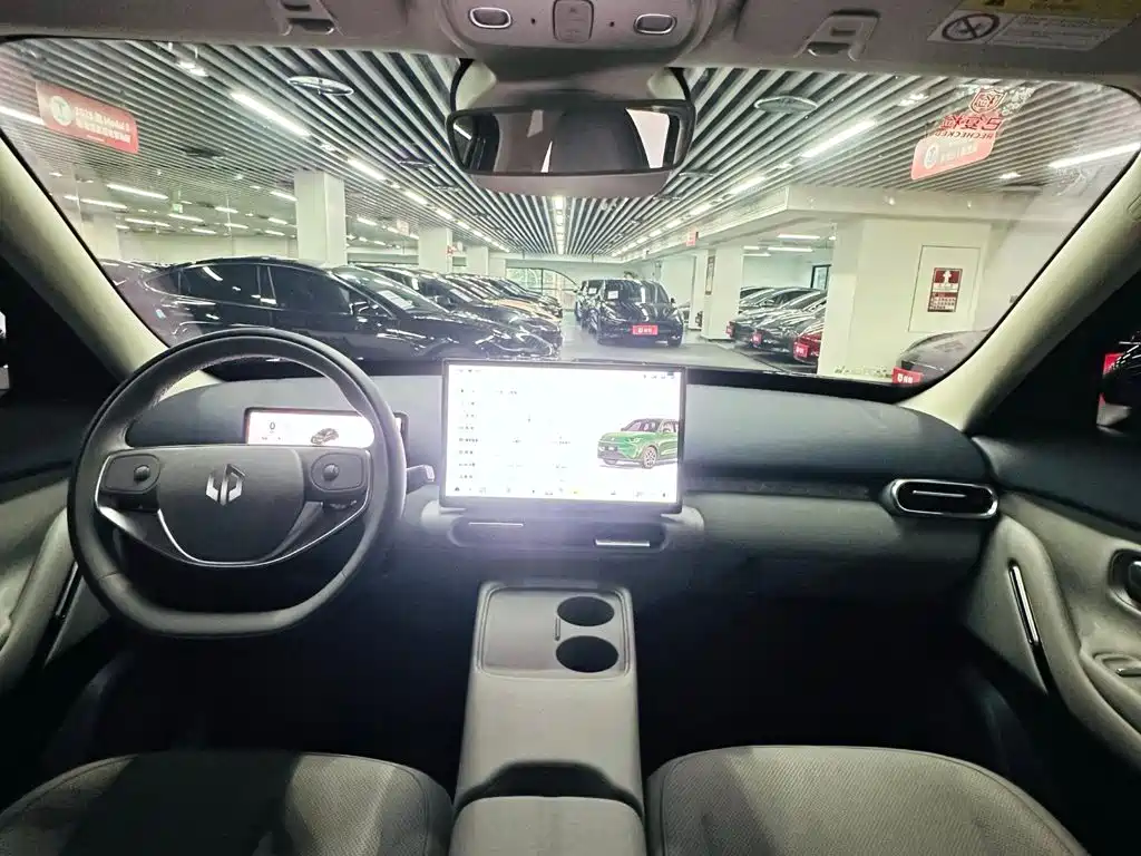 Leapmotor Leapmotor A10 — миниатюра 8