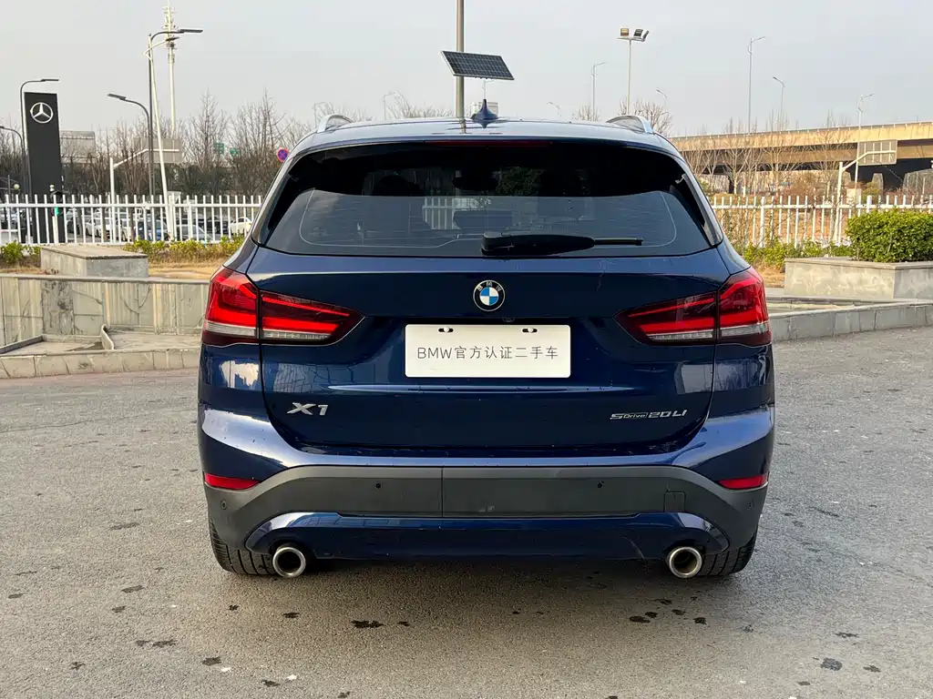 BMW X1