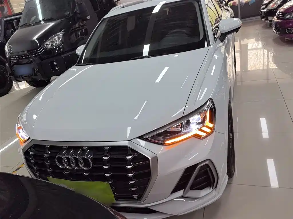 Audi Q3 2023 35 TFSI Fashion (1.5T)