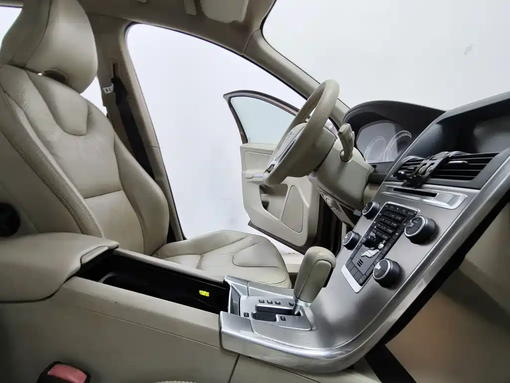 Volvo XC60 (Import) — миниатюра 15
