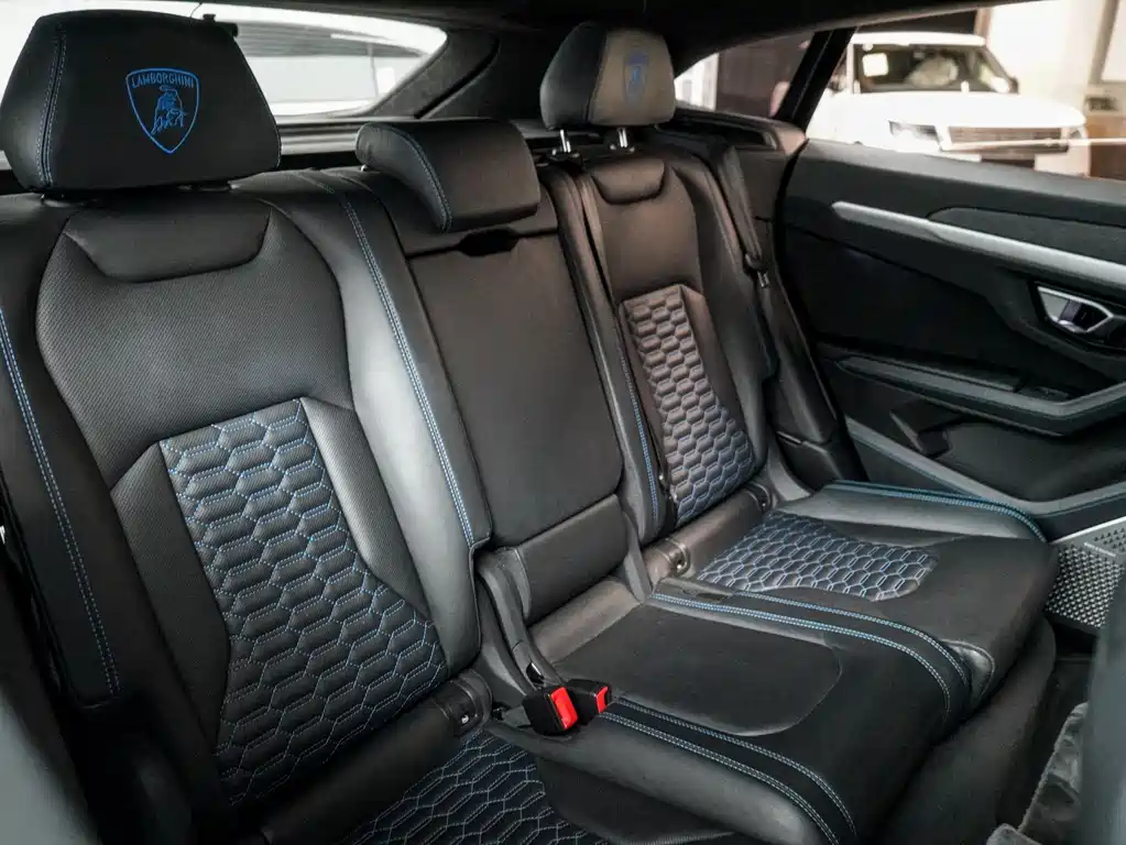 Lamborghini Urus - фото 11