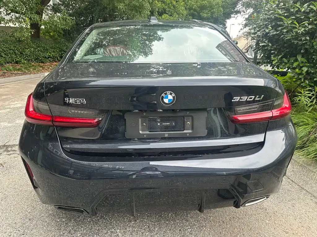 BMW 3 Series 3 2026 330Li M Sport