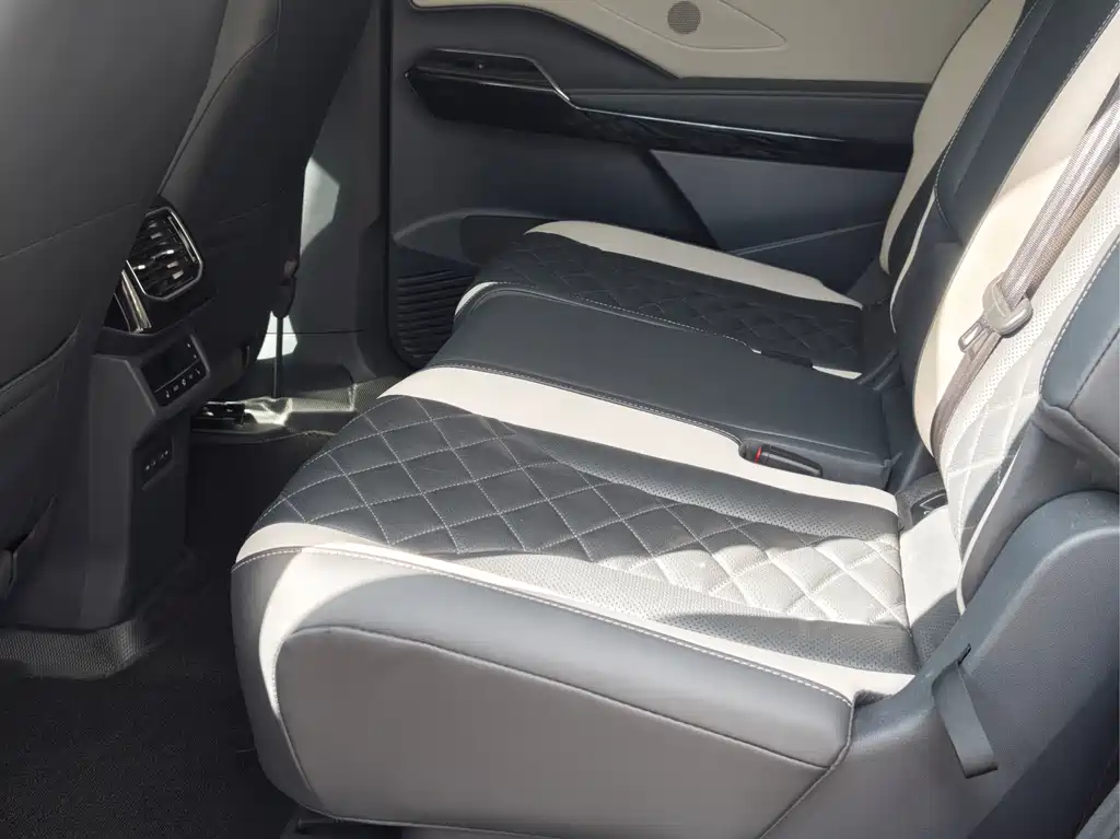 Volkswagen ID.6 Crozz — миниатюра 14