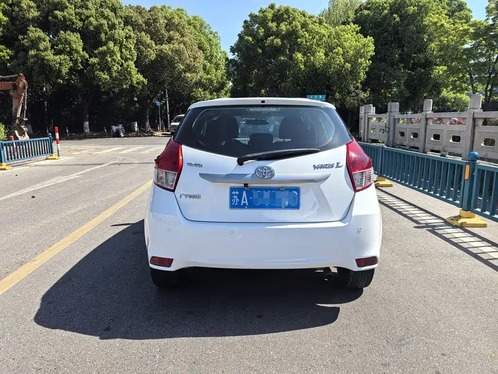 Toyota Yaris L Zhixuan YARiS L 2015 1.5E AT