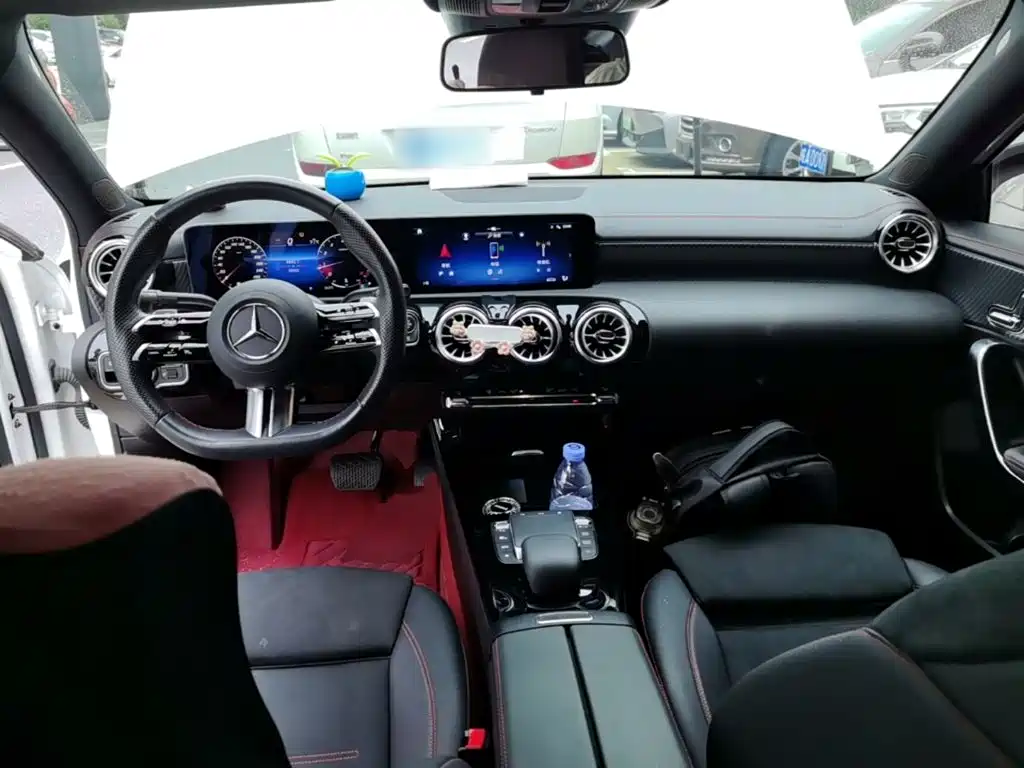 Mercedes-Benz A-Class — миниатюра 10