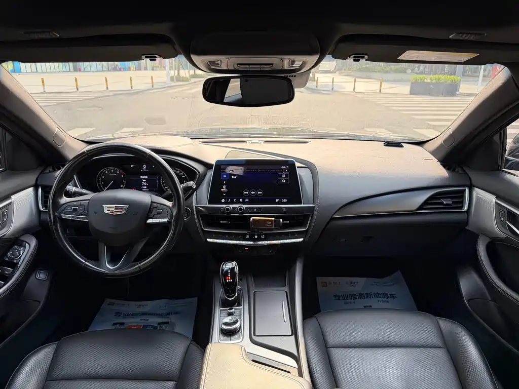 Cadillac CT5 — миниатюра 4