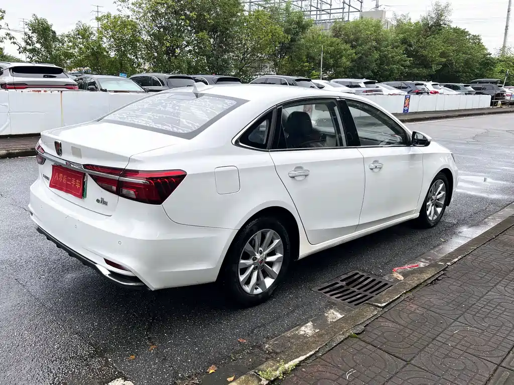 Roewe i6 New Energy — миниатюра 5