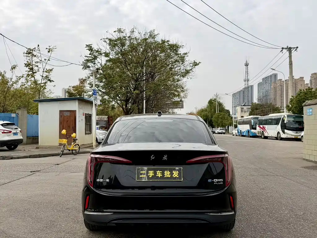 Hongqi HONGQI E QM5