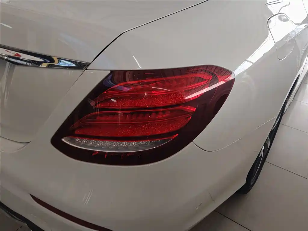 Mercedes-Benz E-Class E 2017 E 300 L Sport Fashion