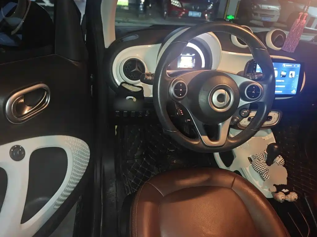 smart Smart Fortwo — миниатюра 11