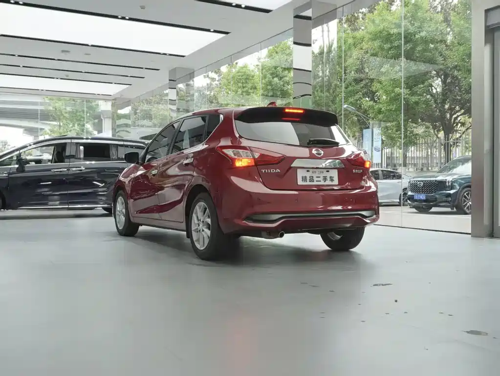 Nissan Tiida 2021 1.6L CVT