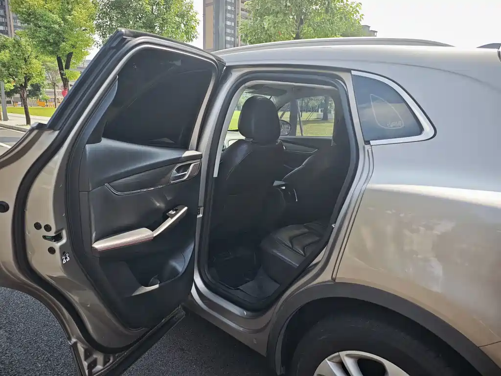 Borgward BX5 — миниатюра 5