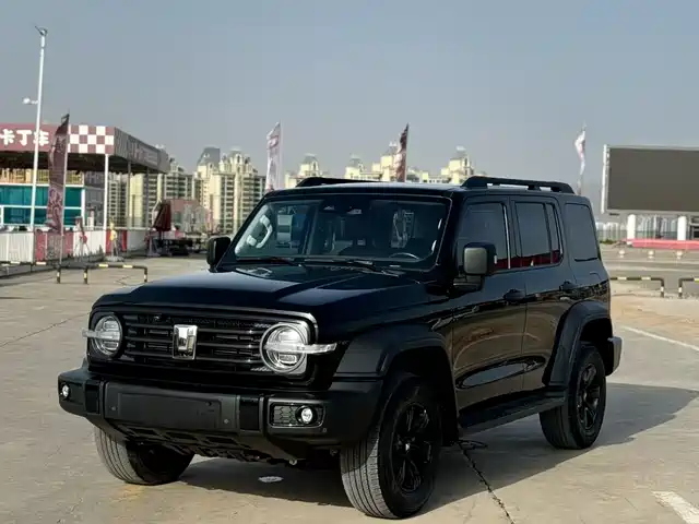 2023 TANK 300