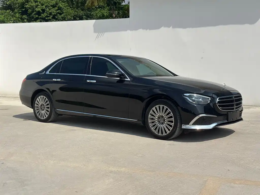 Mercedes-Benz E-Class — миниатюра 3