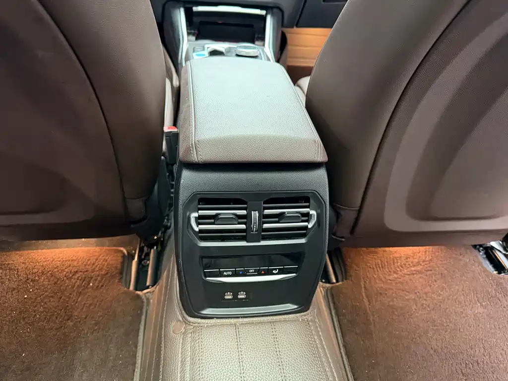 BMW i3 — миниатюра 13