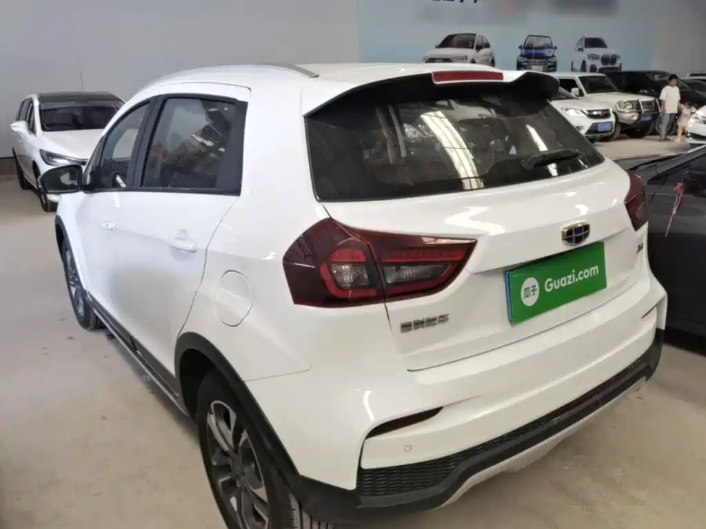 Geely Vision X3 — миниатюра 5