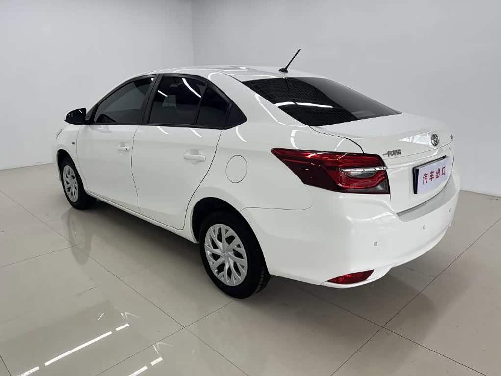 Hyundai Elantra 1.5 л 2023 г. Белый, пробег 28000 км