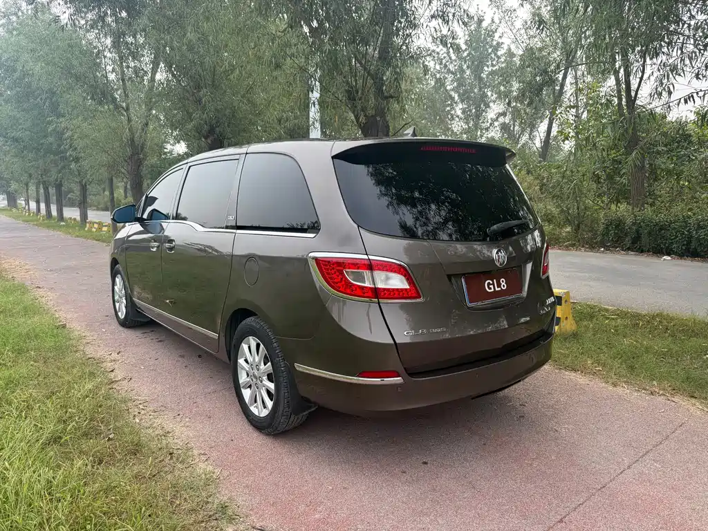Buick GL8 — миниатюра 4