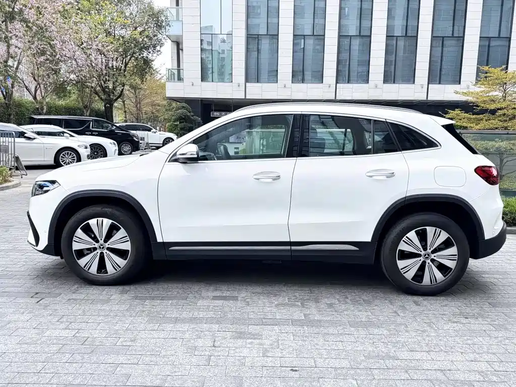 Mercedes-Benz EQA — миниатюра 2