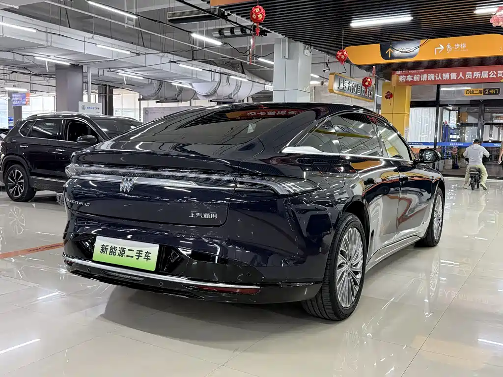 Buick Electra L7 — миниатюра 4