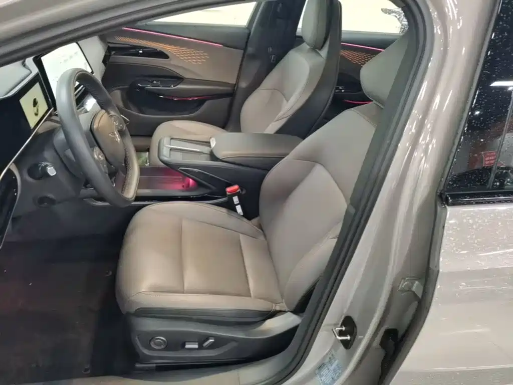 Hongqi Hongqi EH7 — миниатюра 15