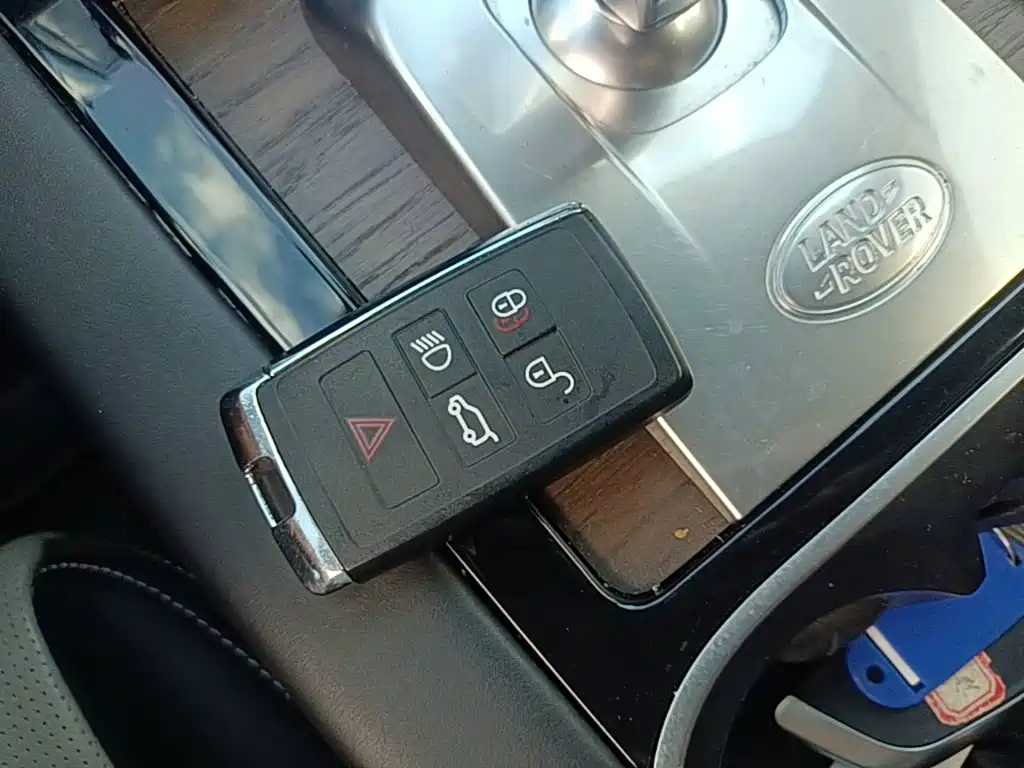 Land Rover Discovery Sport 2022 249PS R-Dynamic HSE Luxury 7 мест