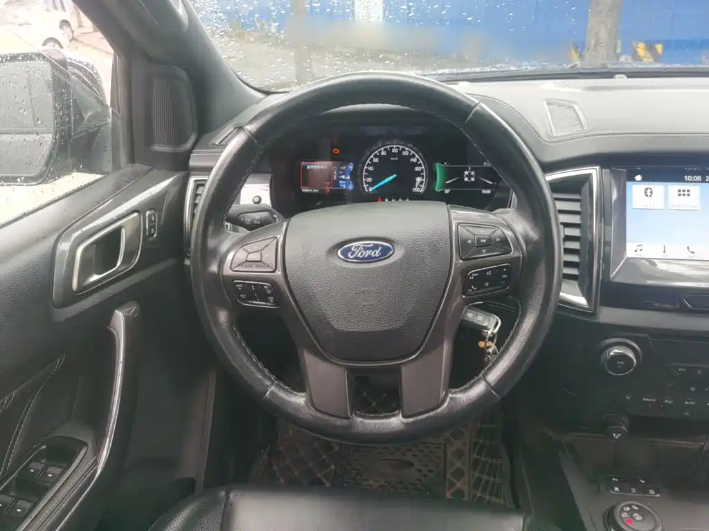 Ford Everest — миниатюра 11