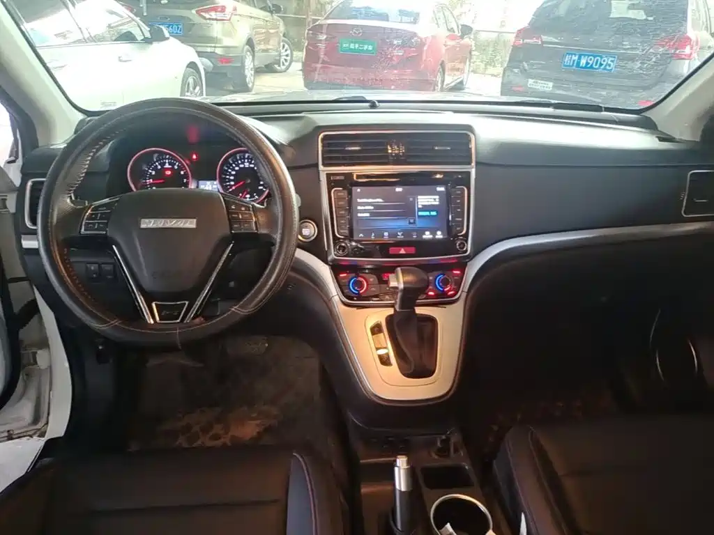 Haval M6 — миниатюра 12