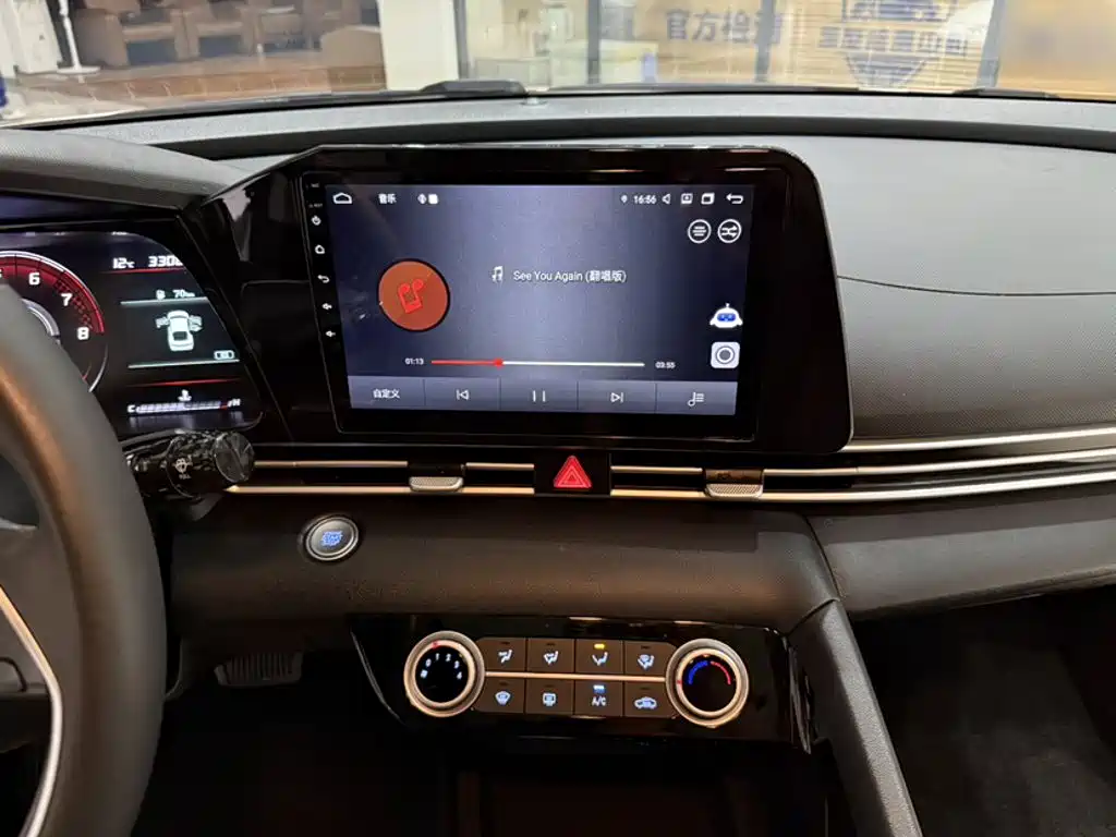 Hyundai Elantra — миниатюра 19