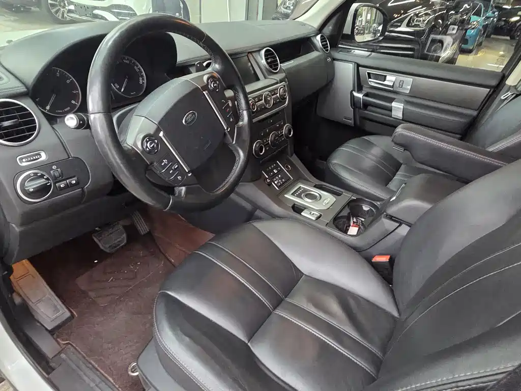 Land Rover Discovery — миниатюра 6