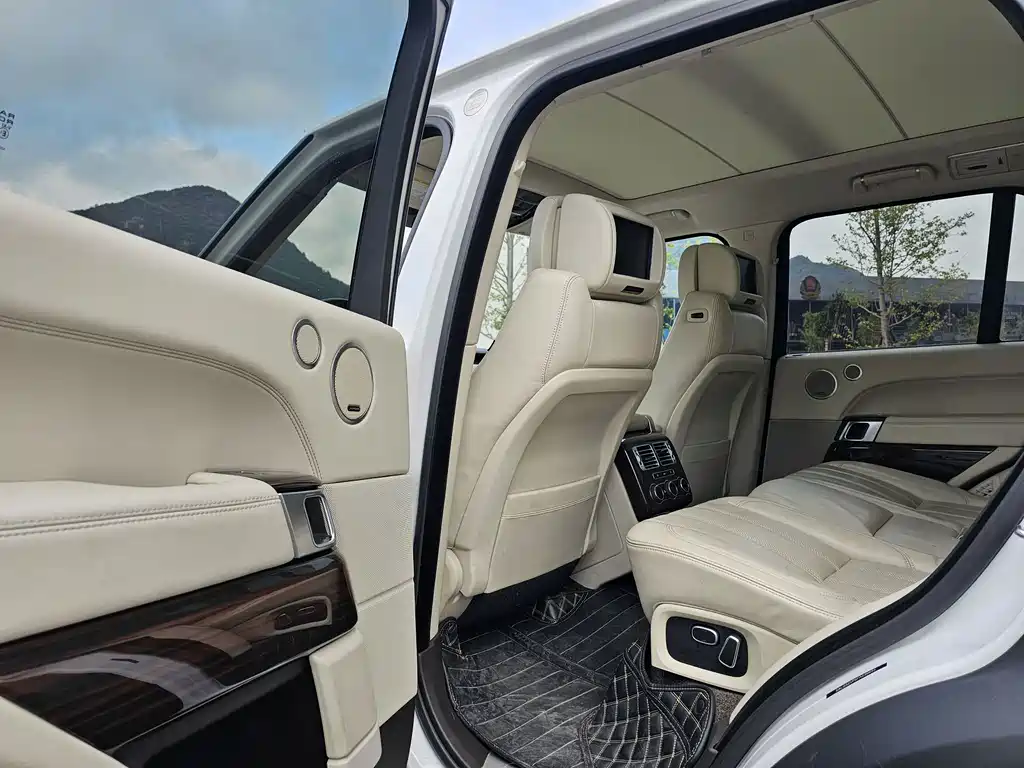 Land Rover Range Rover — миниатюра 15