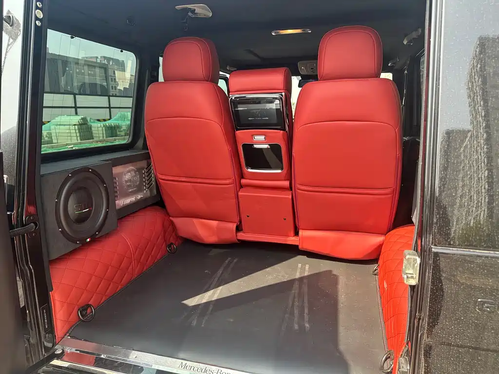 Mercedes-Benz G-Class — миниатюра 12