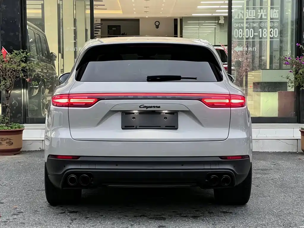 Porsche Cayenne E-Hybrid 2023 — фото 8